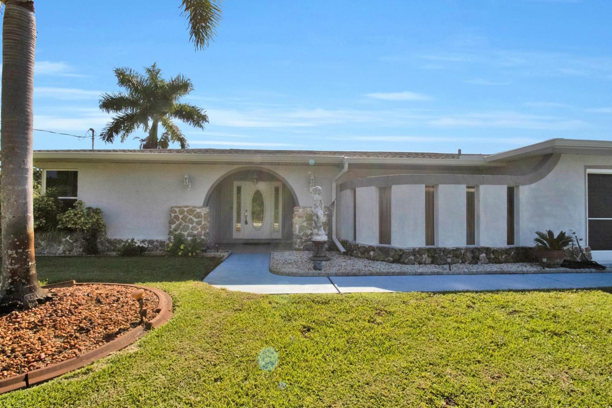 Pet Friendly Canal Front 3-Bedroom Grand Villa With Pool, Linai And Dock Port Charlotte Εξωτερικό φωτογραφία