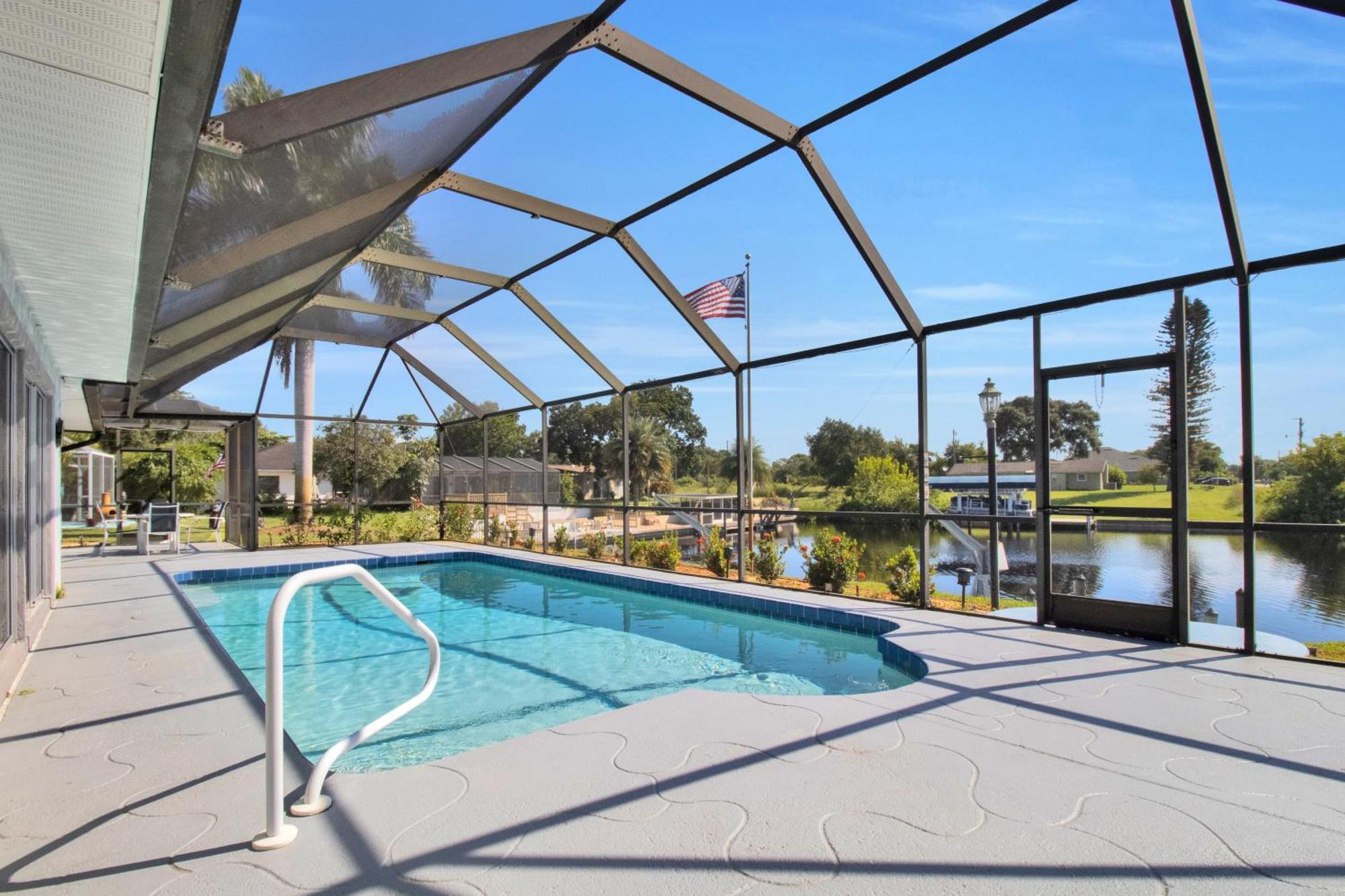 Pet Friendly Canal Front 3-Bedroom Grand Villa With Pool, Linai And Dock Port Charlotte Εξωτερικό φωτογραφία